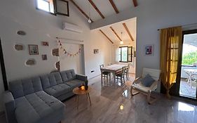 Gaya Apartments